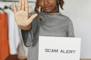 Image of a person who knows how to avoid moving scams.